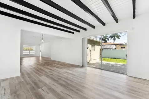 606 N 31st Court Hollywood FL 33021