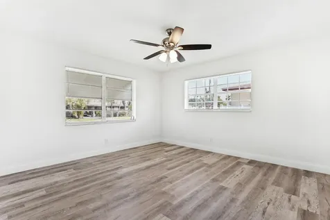 606 N 31st Court Hollywood FL 33021