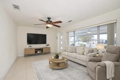 209 Oak Lane Port Saint Lucie FL 34952