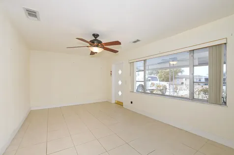 209 Oak Lane Port Saint Lucie FL 34952