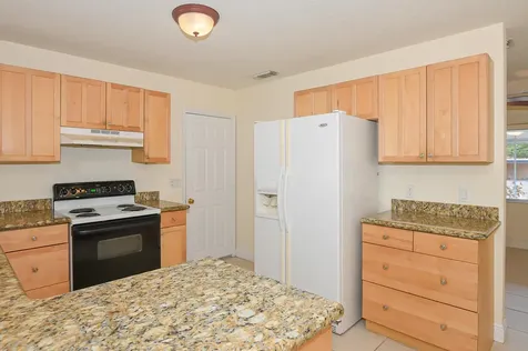 209 Oak Lane Port Saint Lucie FL 34952