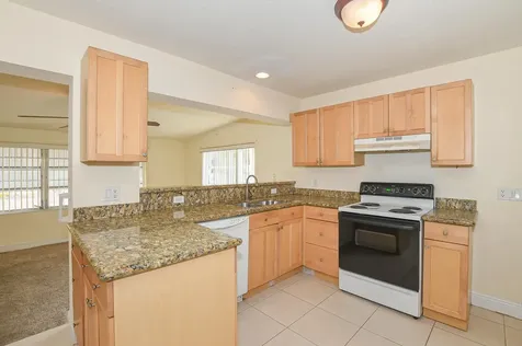 209 Oak Lane Port Saint Lucie FL 34952