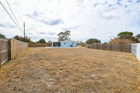 209 Oak Lane Port Saint Lucie FL 34952