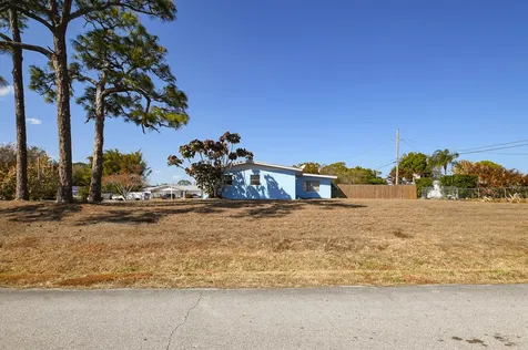 209 Oak Lane Port Saint Lucie FL 34952
