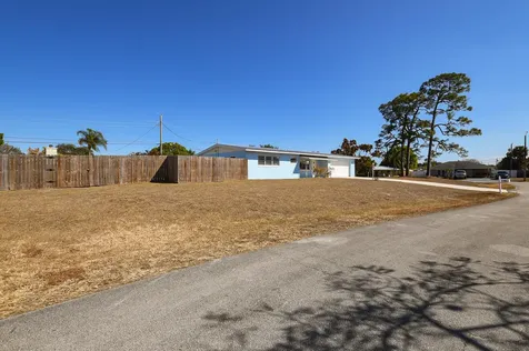 209 Oak Lane Port Saint Lucie FL 34952