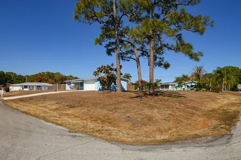 209 Oak Lane Port Saint Lucie FL 34952