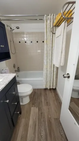 114 Chatham E West Palm Beach FL 33417