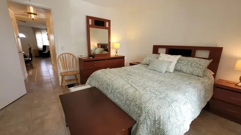 114 Chatham E West Palm Beach FL 33417