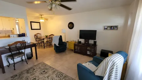 114 Chatham E West Palm Beach FL 33417