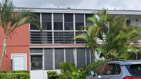 114 Chatham E West Palm Beach FL 33417