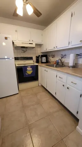 114 Chatham E West Palm Beach FL 33417