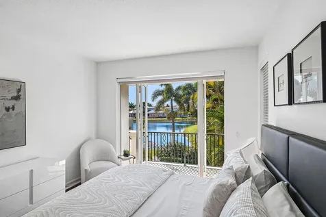 17698 Middlebrook Way Boca Raton FL 33496