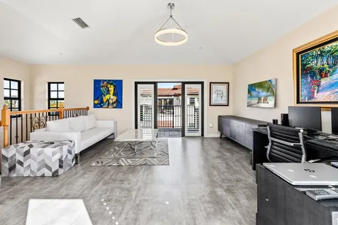 65 Ne 4th Avenue Delray Beach FL 33483