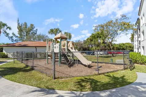 1205 Villa Lane Boynton Beach FL 33435