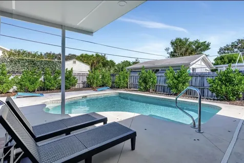 2099 SE Madison Street Stuart FL 34996