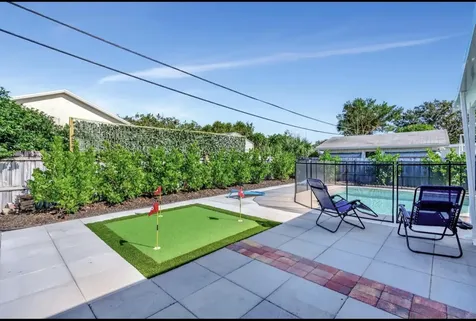 2099 SE Madison Street Stuart FL 34996