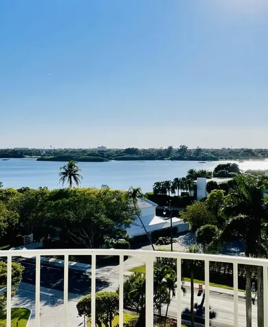 2295 S Ocean Boulevard Palm Beach FL 33480