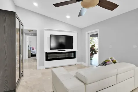 1380 Nw 93rd Terrace Plantation FL 33322