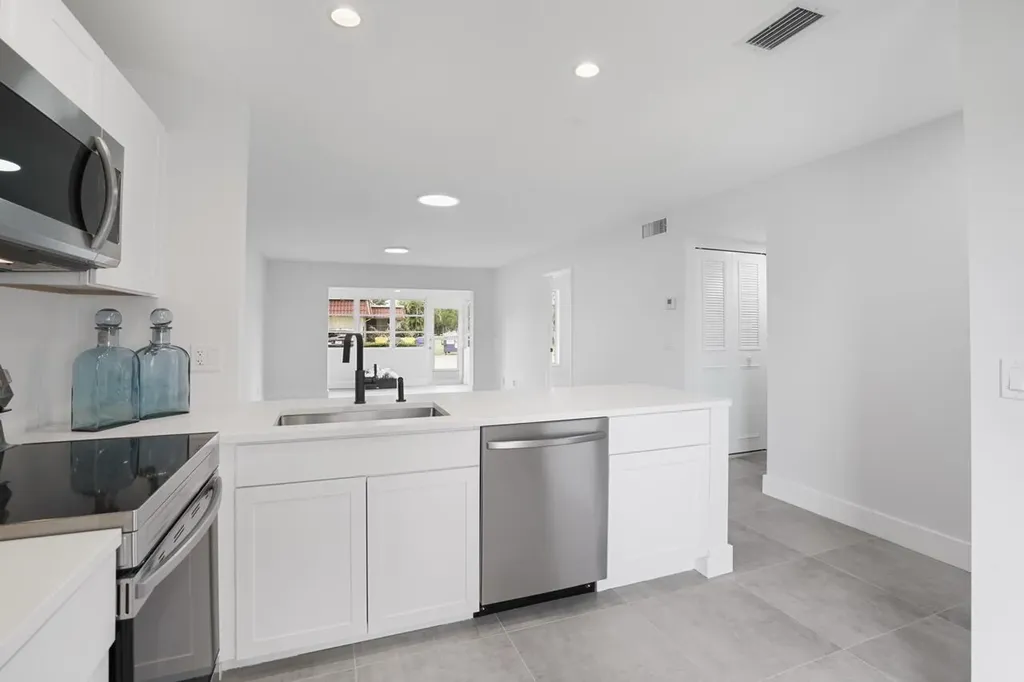 737 Nantucket Circle Lake Worth FL 33467