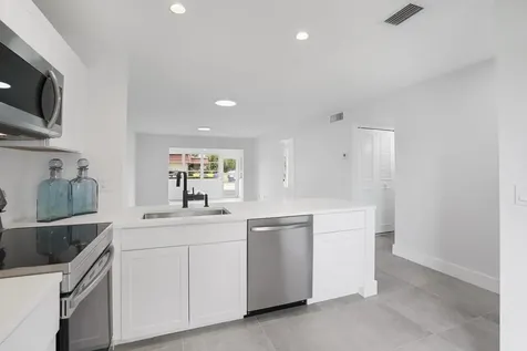 737 Nantucket Circle Lake Worth FL 33467
