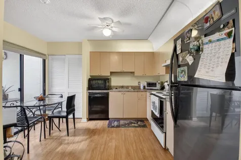 7509 Glendevon Lane Delray Beach FL 33446