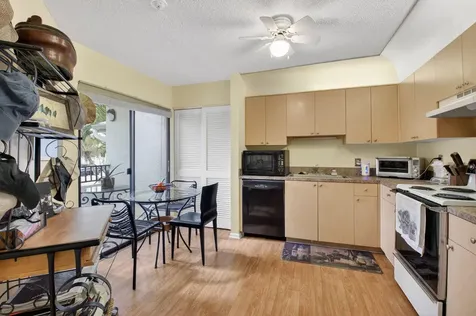 7509 Glendevon Lane Delray Beach FL 33446