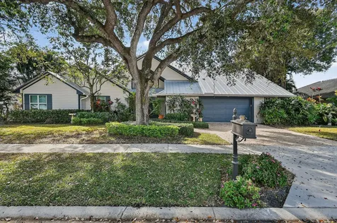 2388 Palm Harbor Drive Palm Beach Gardens FL 33410