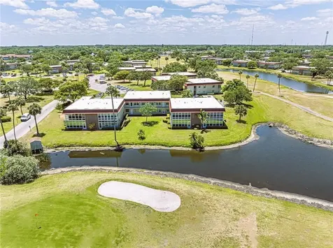 66 Woodland Drive Vero Beach FL 32962
