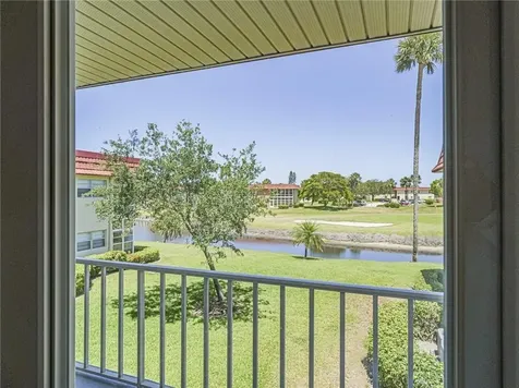 66 Woodland Drive Vero Beach FL 32962