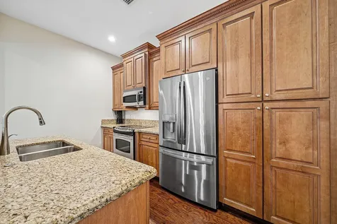 834 Nw 83rd Lane Boca Raton FL 33487