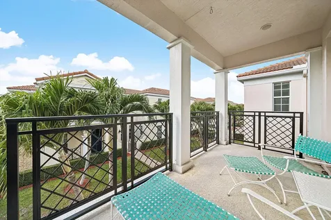 834 Nw 83rd Lane Boca Raton FL 33487