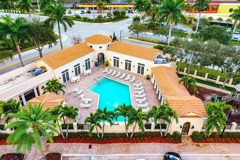 834 Nw 83rd Lane Boca Raton FL 33487