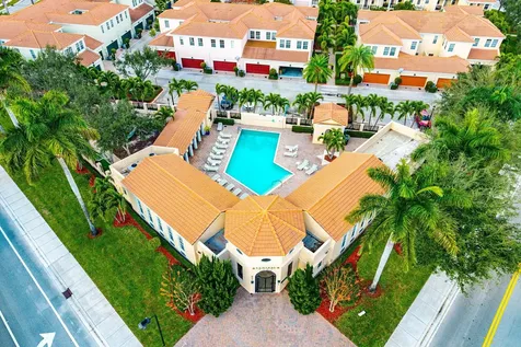 834 Nw 83rd Lane Boca Raton FL 33487