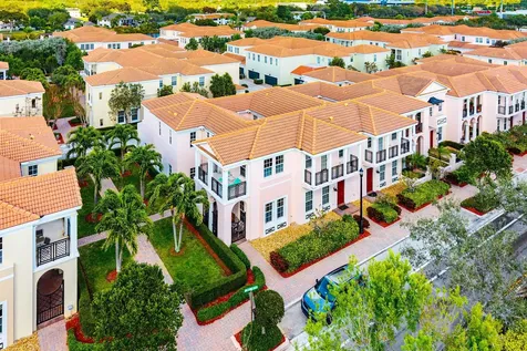 834 Nw 83rd Lane Boca Raton FL 33487