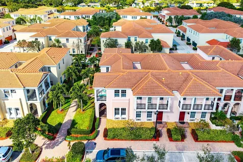 834 Nw 83rd Lane Boca Raton FL 33487