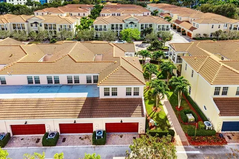 834 Nw 83rd Lane Boca Raton FL 33487