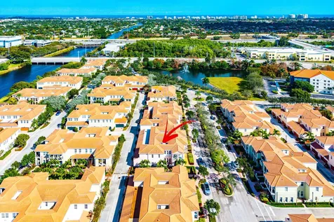 834 Nw 83rd Lane Boca Raton FL 33487