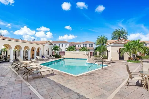 834 Nw 83rd Lane Boca Raton FL 33487