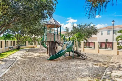 834 Nw 83rd Lane Boca Raton FL 33487