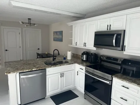 39 Essex Court Royal Palm Beach FL 33411