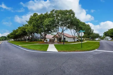 1975 Oak Berry Circle Wellington FL 33414