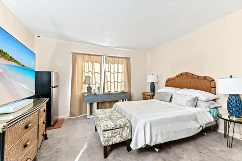 1951 Ne 2nd Avenue Wilton Manors FL 33305