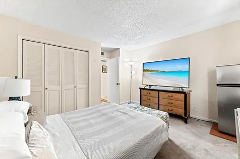 1951 Ne 2nd Avenue Wilton Manors FL 33305