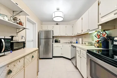 1951 Ne 2nd Avenue Wilton Manors FL 33305