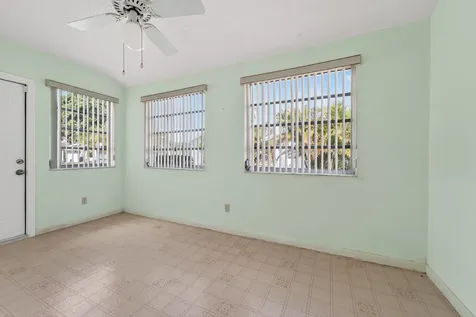 2201 Sw 22nd Way Boynton Beach FL 33426