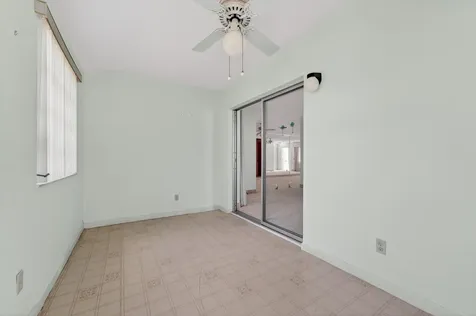 2201 Sw 22nd Way Boynton Beach FL 33426