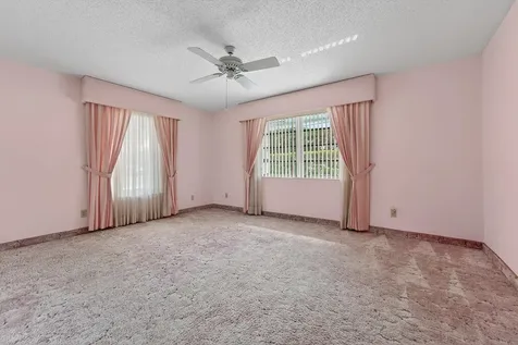 2201 Sw 22nd Way Boynton Beach FL 33426