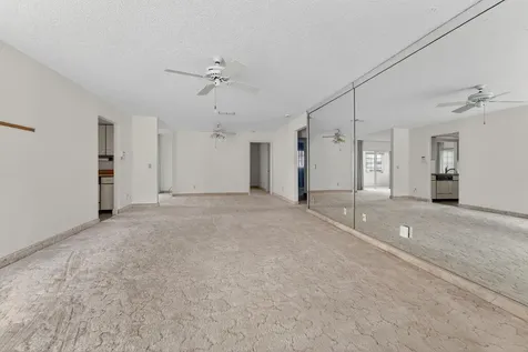 2201 Sw 22nd Way Boynton Beach FL 33426