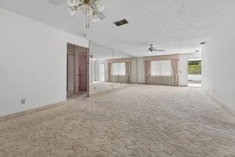 2201 Sw 22nd Way Boynton Beach FL 33426