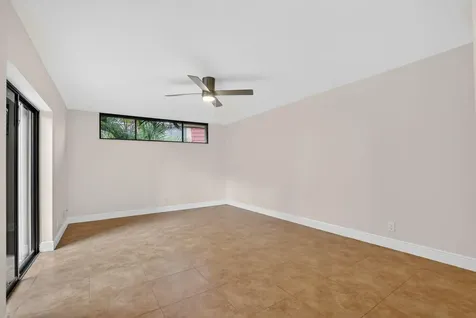 22958 Oxford Place Boca Raton FL 33433